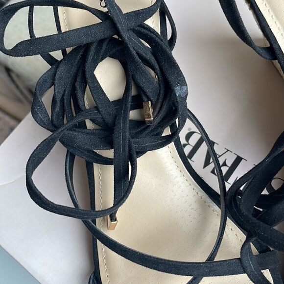 Just Fab Brand New “Watch Me Strut” Strappy Wedges (Size: 10) - Picture 6 of 11